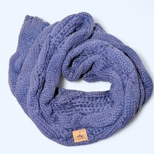 Lorome Blue Cable Knit Infinity Scarf